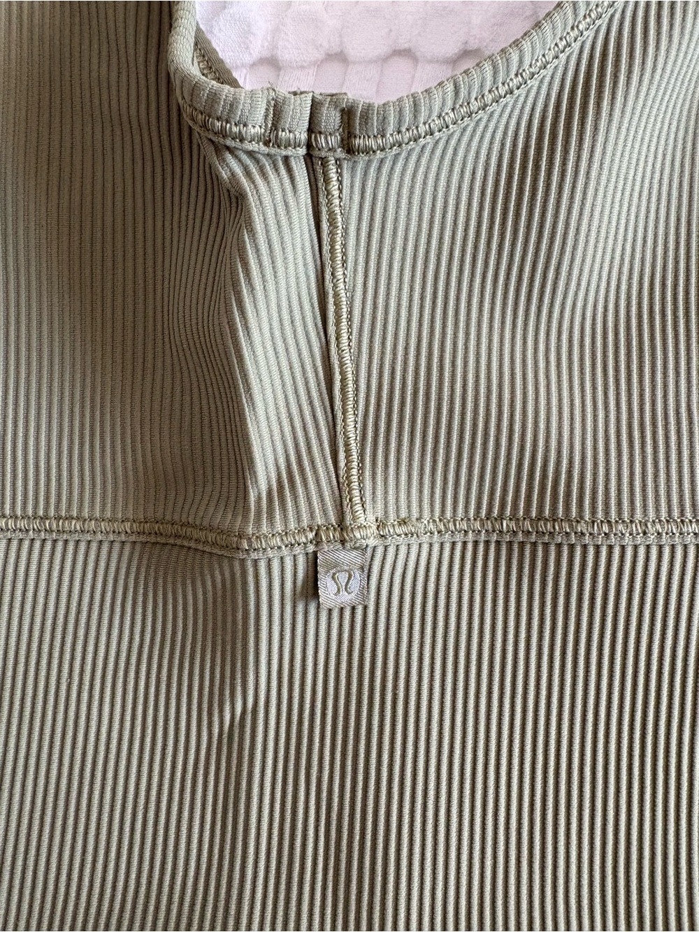 lululemon Power Pivot Tank Top *Ribbed - Picture 3 of 3